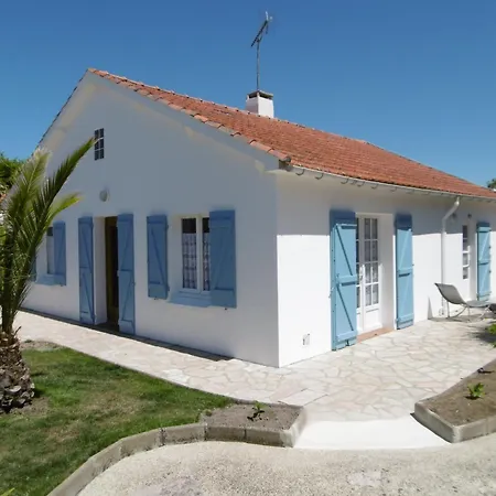 Holiday home Maison Calme A Noirmoutier - 5 Pers - Animaux - Parking - Fr-1-823-68